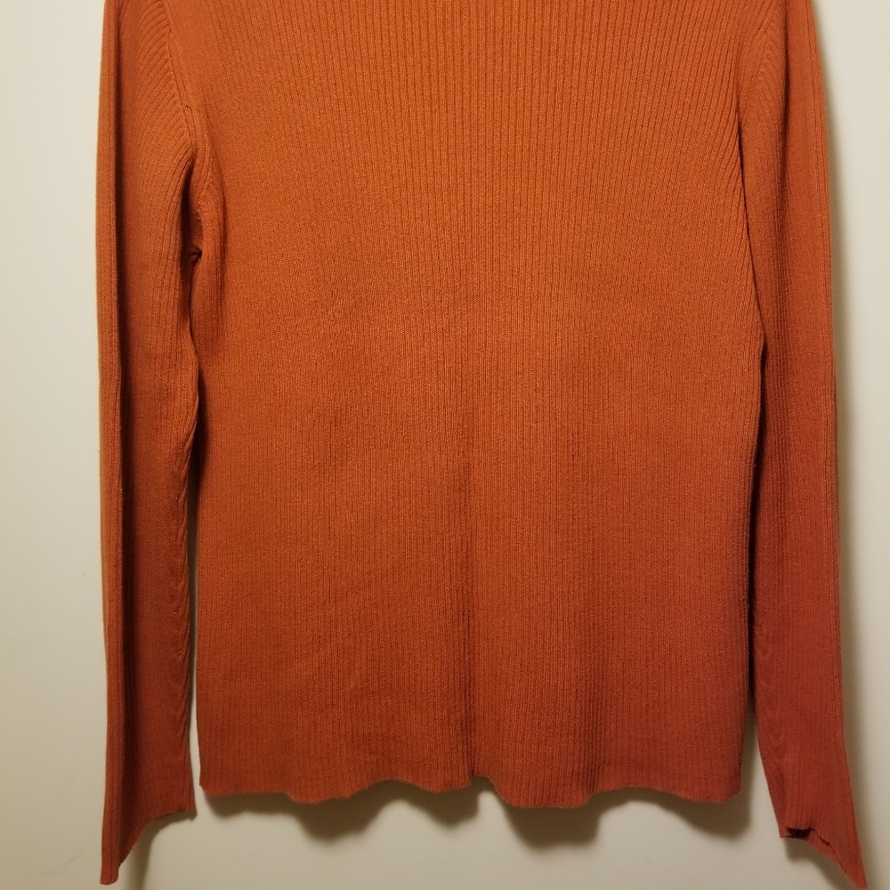 Nice Ribbed Sweater!! - Picture 2 of 4